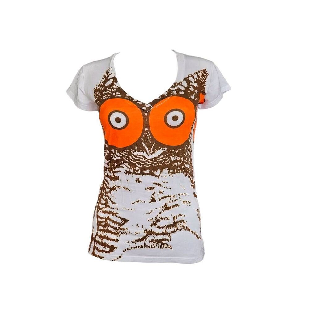 hooters fitted graphic t-shirt